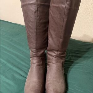 Elegant Brown Knee-High Women's Boots